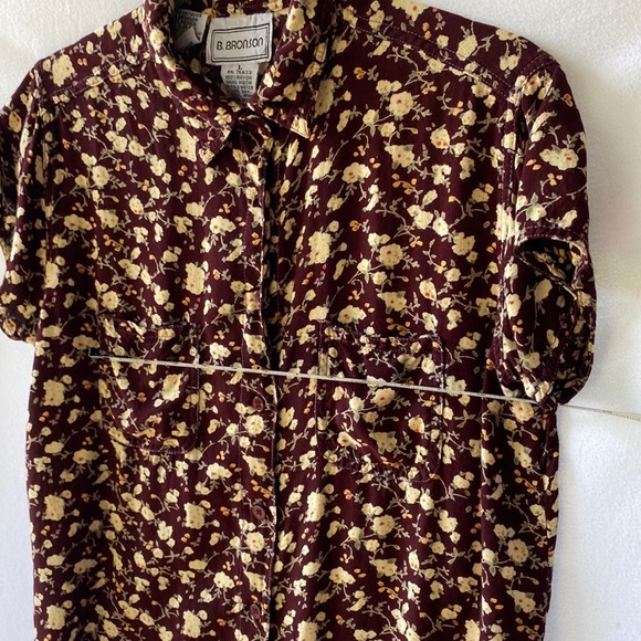B.Bronson set of 2 button down tops size L - Picture 9 of 16